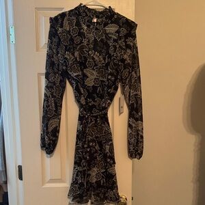 Bailey 44 Black and Cream Floral Long Sleeve Dress